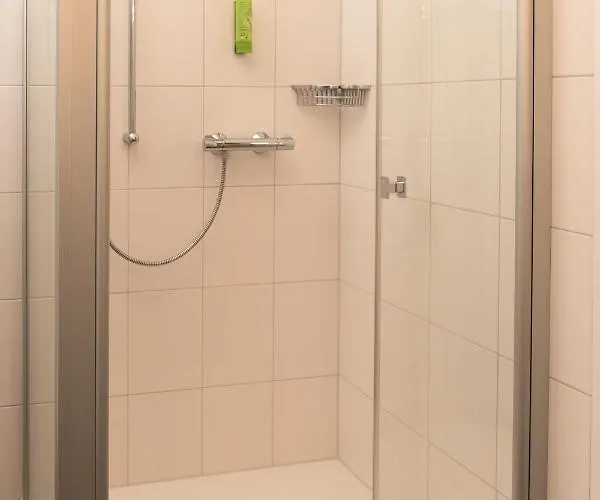 Mingers ホテル ノイハルリンガージール